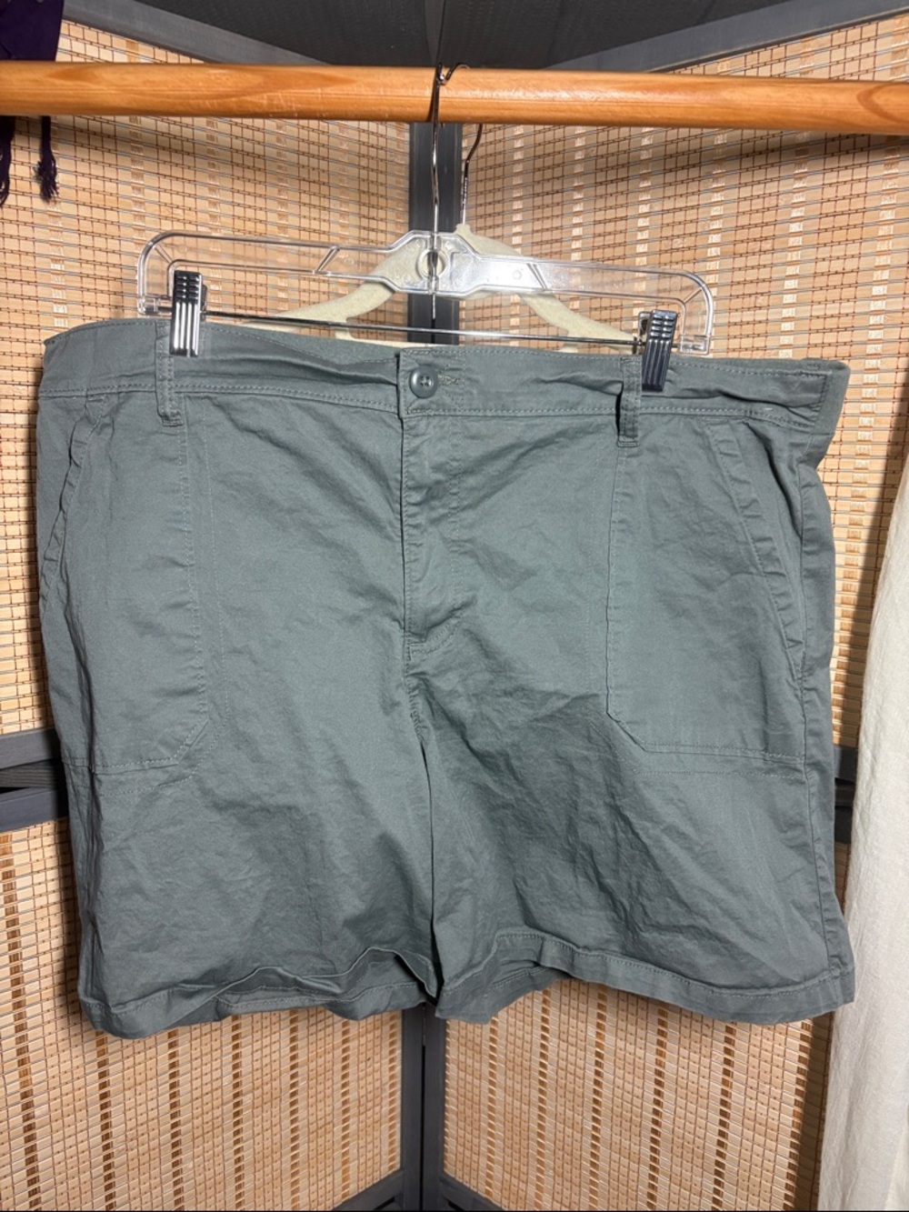 Lee Women's Cargo Shorts - Olive